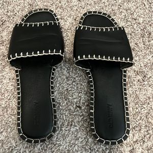 Old Navy Black & White Faux Leather Stitched Sandal
